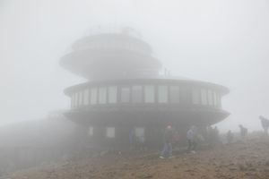 Pogoda. Na Śnieżce prawie minus 30 stopni. W Tatrach śnieg