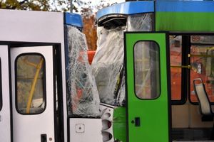 Szczecin. Wypadek tramwaju na ul. Żołnierskiej. Motorniczy nagle zasłabłv