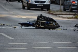 Motocyklista wypadek