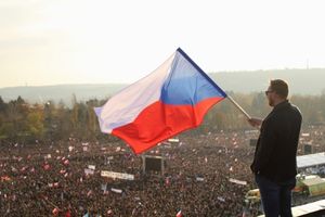 Czechy. Ogromna demonstracja przeciwko premierowi Andriejowi Babiszowi w Pradze