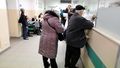  Kolejka do lekarza internisty w związku z epidemia grypy