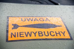Niewybuchy przy ul. Górczewskiej w Warszawie. Ewakuowano mieszkańców kamienicy