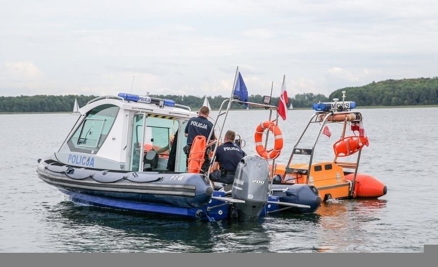 Piotr Woźniak-Starak poszukiwany. Policja wznowiła akcję na jeziorze Kisajno 