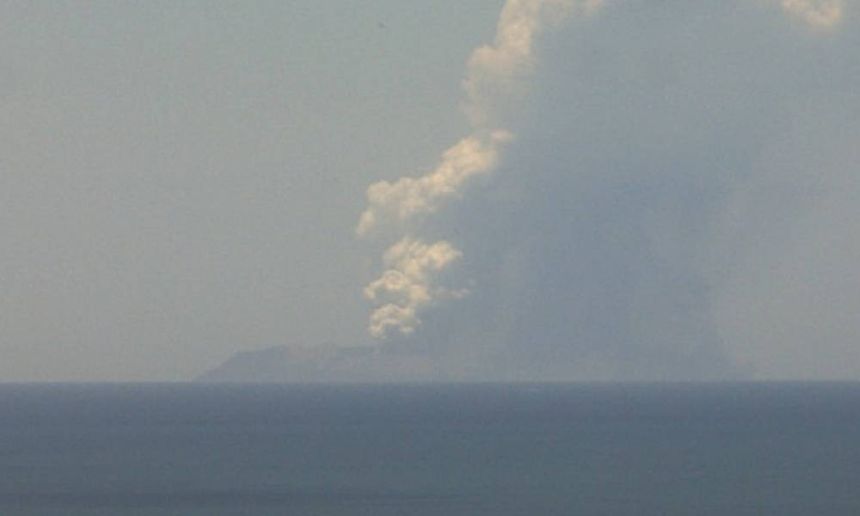 Erupcja wyspy-wulkanu White w Nowej Zelandii. Po wybuchu są ofiary, ranni i zaginieni