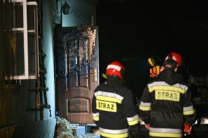Leżachów. W pożarze zginął 30-latek, jego 2-letnia córka walczy o życie