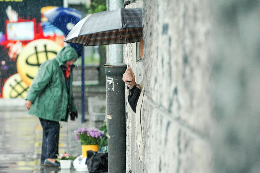 Pogoda na czwartek 21 listopada. Wichury, deszcz i śnieg w górach