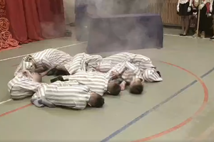 Łabunie. Dzieci z podstawówki przebrane z gestapo gazowały więźniów