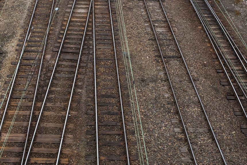 Żmigród. Nie żyje 14-letnia dziewczynka potrącona przez pociąg