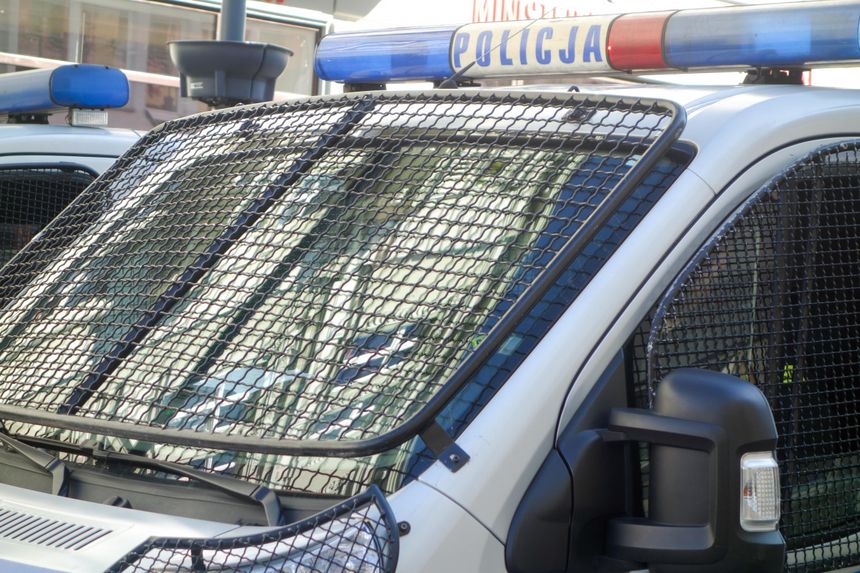 POLICJA