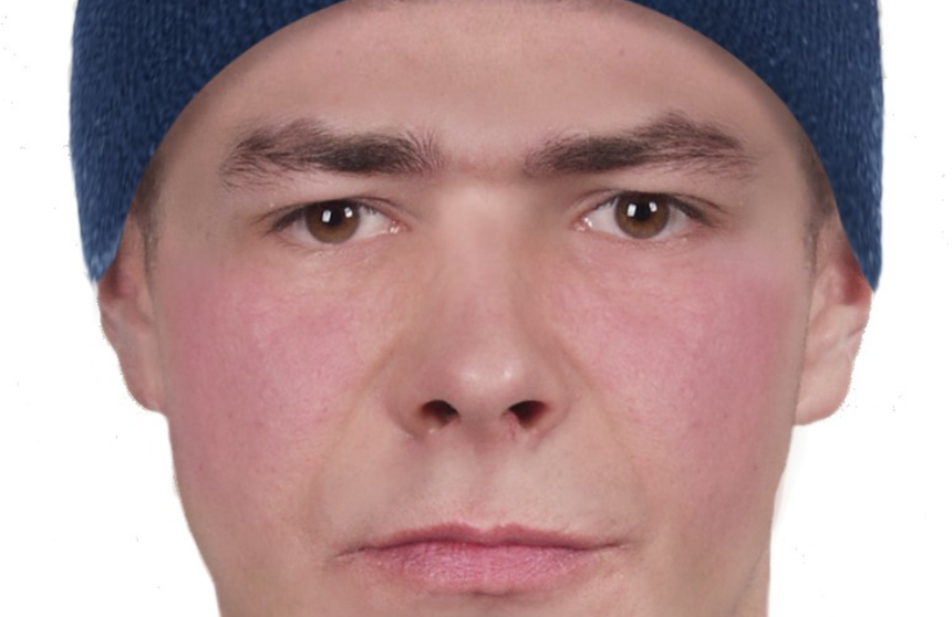Białystok. Wulgarny napis na murach kościoła przy Sybiraków. Rozpoznajesz tego mężczyznę