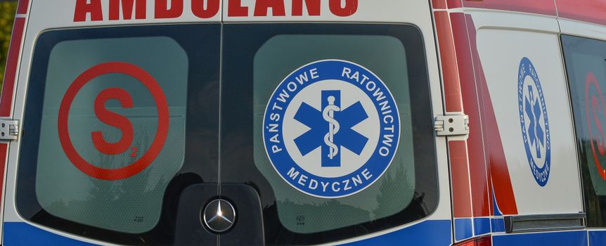 Nie żyje 8-latek, który wpadł pod samochód. Jego ojciec był pijany