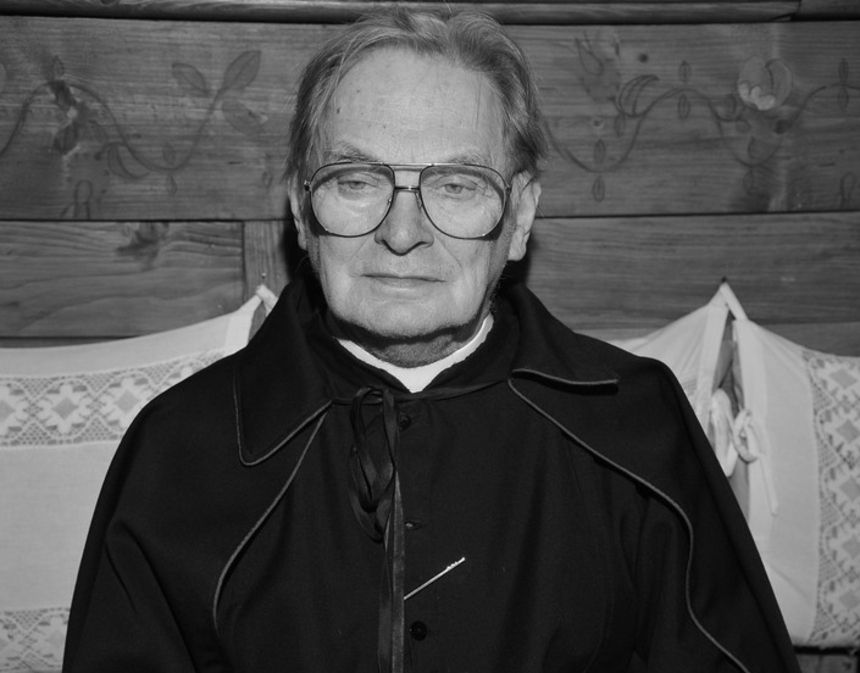 Ks. Kazimierz Orzechowski nie żyje. Grał m.in. u Wajdy i w "Złotopolskich"
