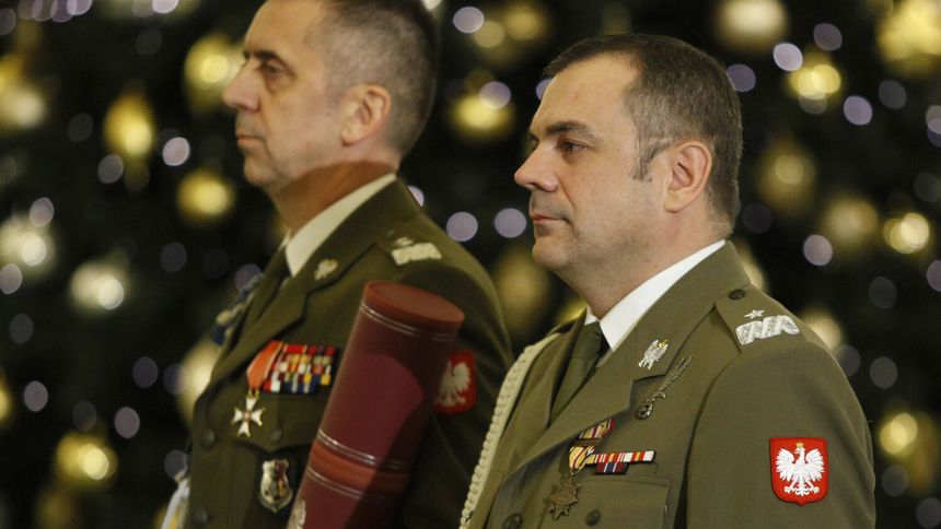 Generałowie Sławomir Wojciechowski i Wiesław Kukuła