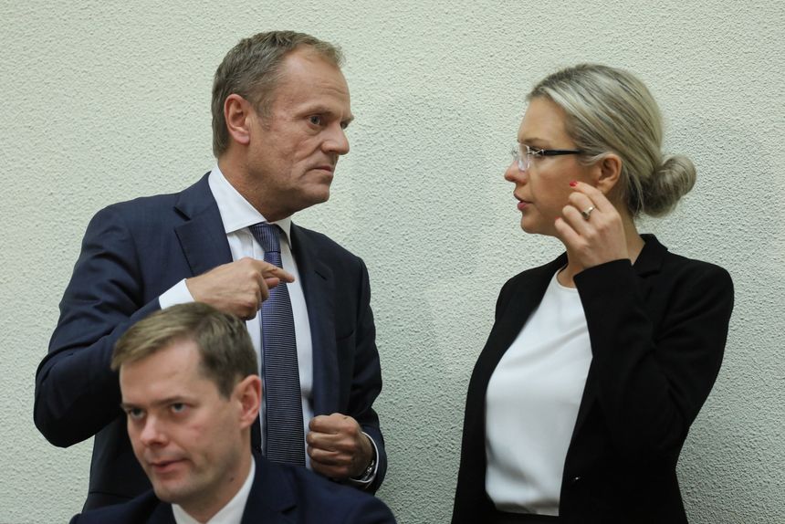 Amber Gold. Przesłuchanie Donalda Tuska. Komisja zakończyła obrady|undefined