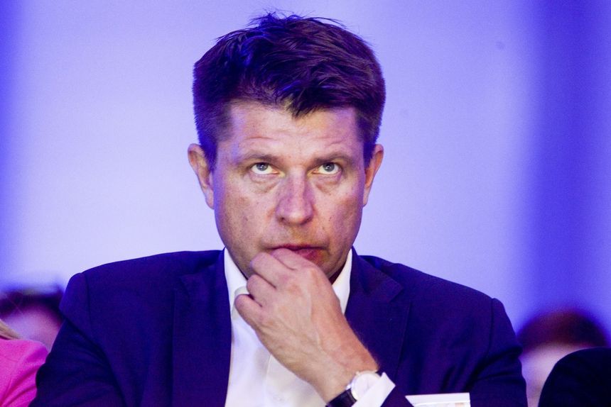 Petru|undefined