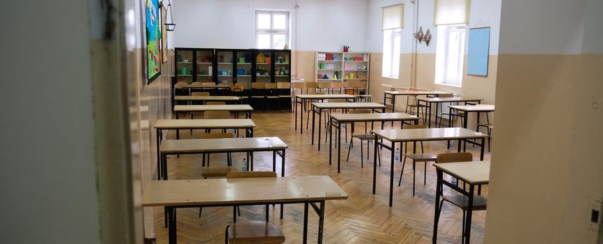 Warszawa. Szkoły skracają i odwołują lekcje przez pogodę i upał