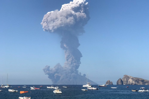 Włochy. Wybuch wulkanu na Stromboli k. Sycylii. Nie żyje jedna osoba [ZDJĘCIA, WIDEO]