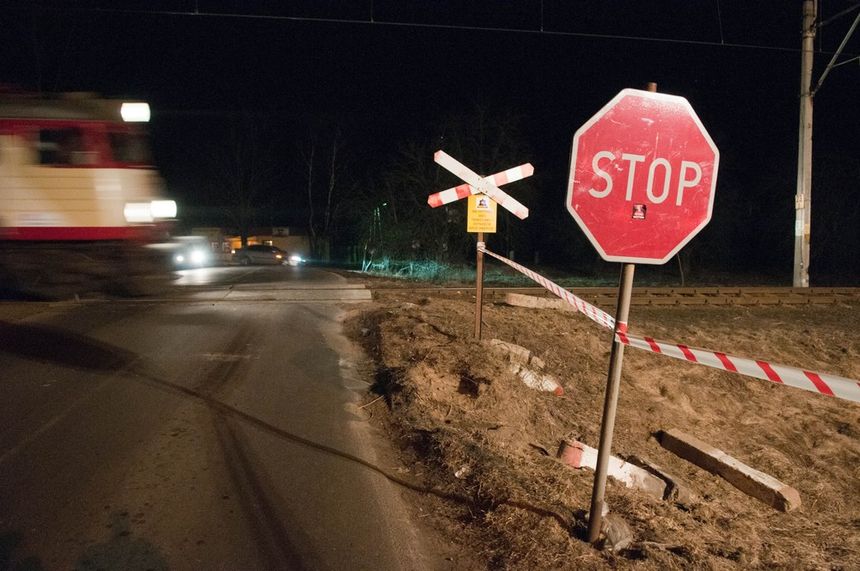 Wypadek na przejeździe kolejowym