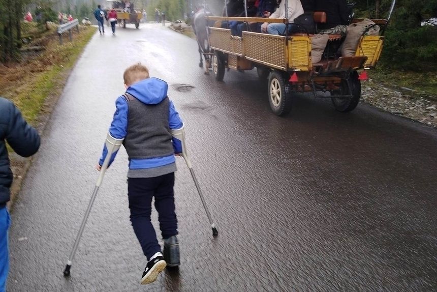 8-latek o kulach przeszedł szlak na Morskie Oko. Daniel zawstydził turystów