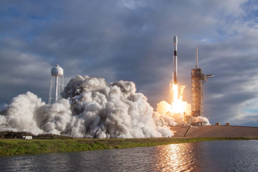 Polski satelita PW-Sat2 na orbicie. Wyniosła go rakieta Falcon 9 Elona Muska|undefined