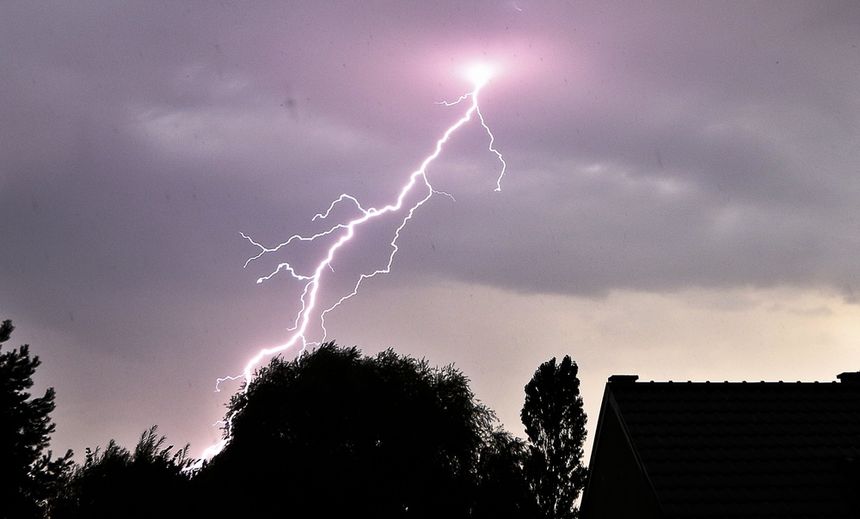 Pogoda. Gdzie jest burza? Od uderzeń piorunów płoną domy
