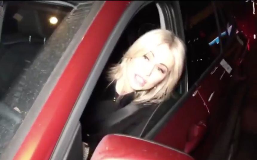 Magdalena Ogórek zaatakowana pod siedzibą TVP. Interweniowała policja [WIDEO]|undefined