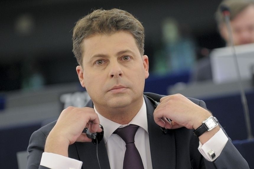 Ruch Prawdziwej Europy zarejestrowany. Nowa prawicowa partia startuje do PE. Mirosław Piotrowski|undefined