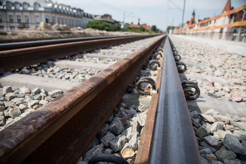 Kraków. Nastolatek spowodował awarię kolejowej sieci trakcyjnej