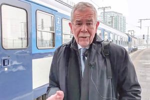 Szczyt klimatyczny COP24. W pociągu PKP Intercity zabrakło wagonu dla prezydenta Austrii |undefined
