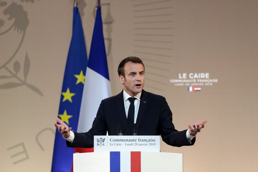 Macron|undefined