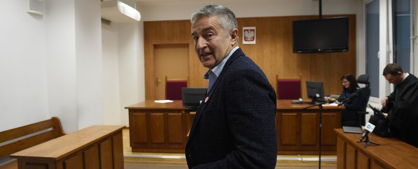 Władysław Frasyniuk winny naruszenia nietykalności policjantów. Kary nie będzie