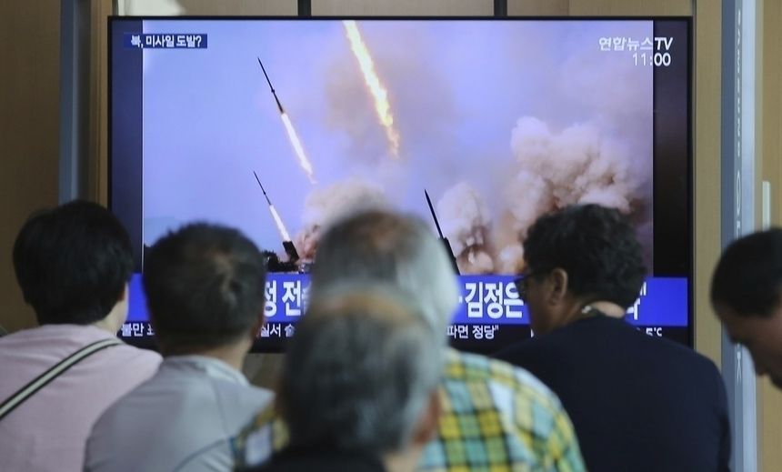 Korea Północna. Przeprowadzono test rakiet dalekiego zasięgu z udziałem Kim Dzong Una