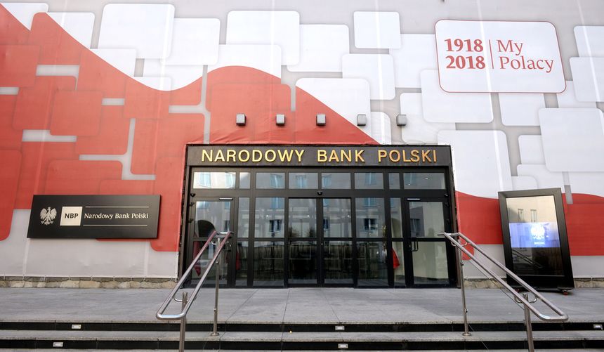 NBP wydało 18 mln złotych na premie z okazji 100-lecia odzyskania niepodległości|undefined
