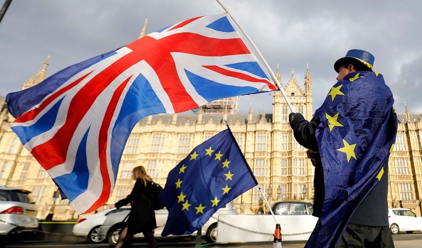 Brexit. Jest wstępne porozumienie Londynu z Brukselą|undefined