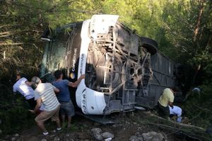 Wypadek autokaru w polskimi turystami w Turcji. Trzy osoby w stanie ciężkim