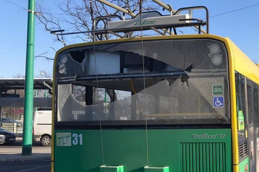 Trolejbus|undefined