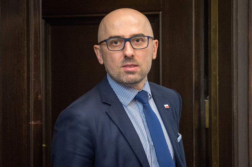 Rzecznik prezydenta Krzysztof Łapiński zrezygnował. Kim jest, powody dymisji|undefined