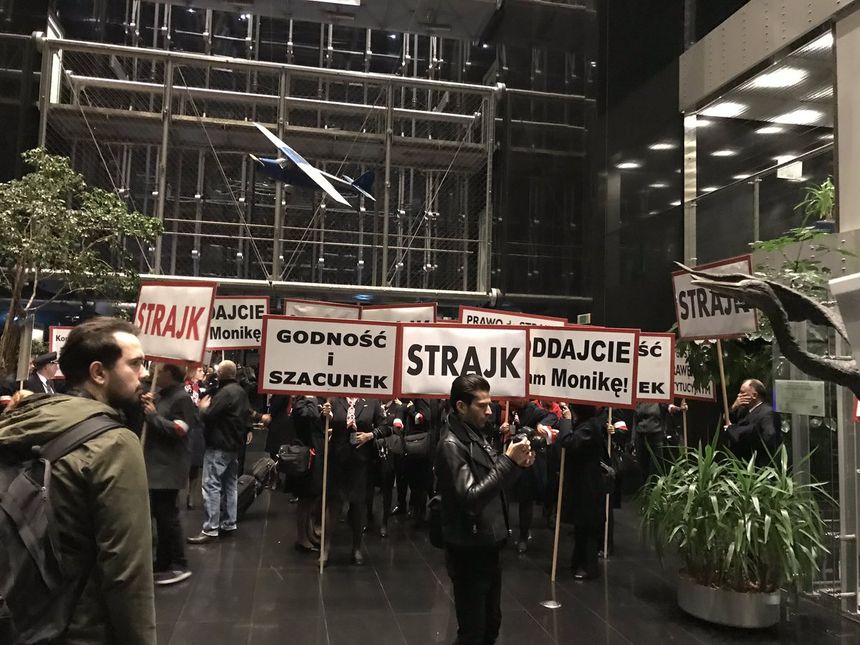 Strajk związkowców LOT-u|undefined