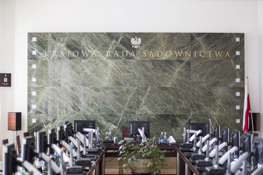 KRS nie zamierza przyjąć decyzji Sądu Najwyższego|undefined