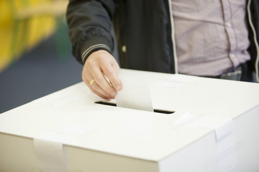 Sondaż CBOS. Duża przewaga PiS nad PO, cztery partie w Sejmie|undefined
