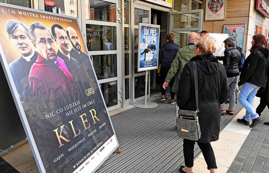 Kler bilety. W całej Polsce brakuje biletów na film Smarzowskiego|undefined