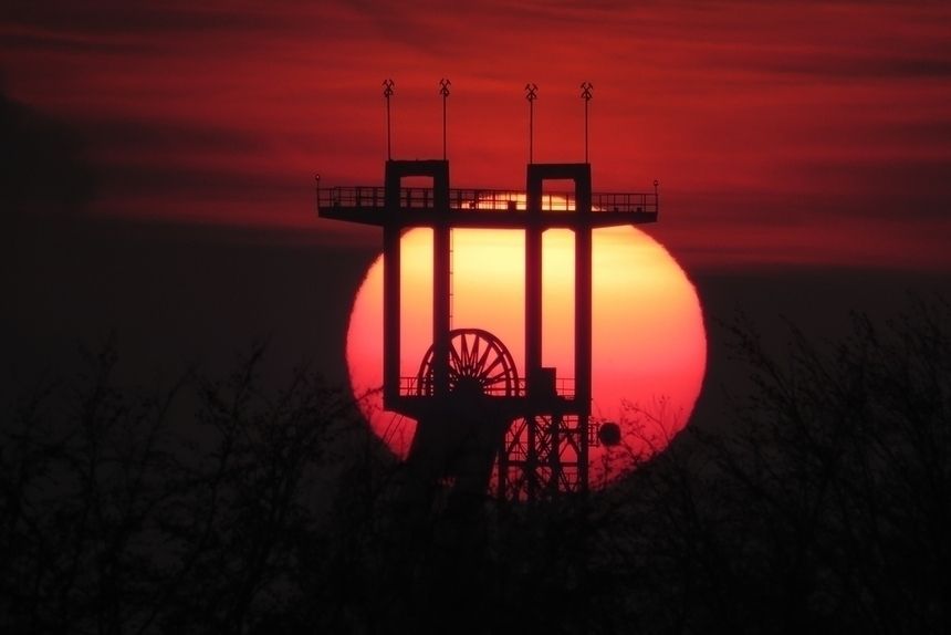 Śmiertelny wypadek w kopalni w Katowicach. Nie żyje górnik|undefined