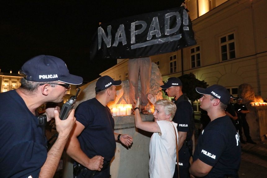 Protest|undefined