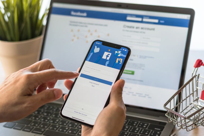 Facebook usunął fałszwe konta przed wyborami w USA|undefined