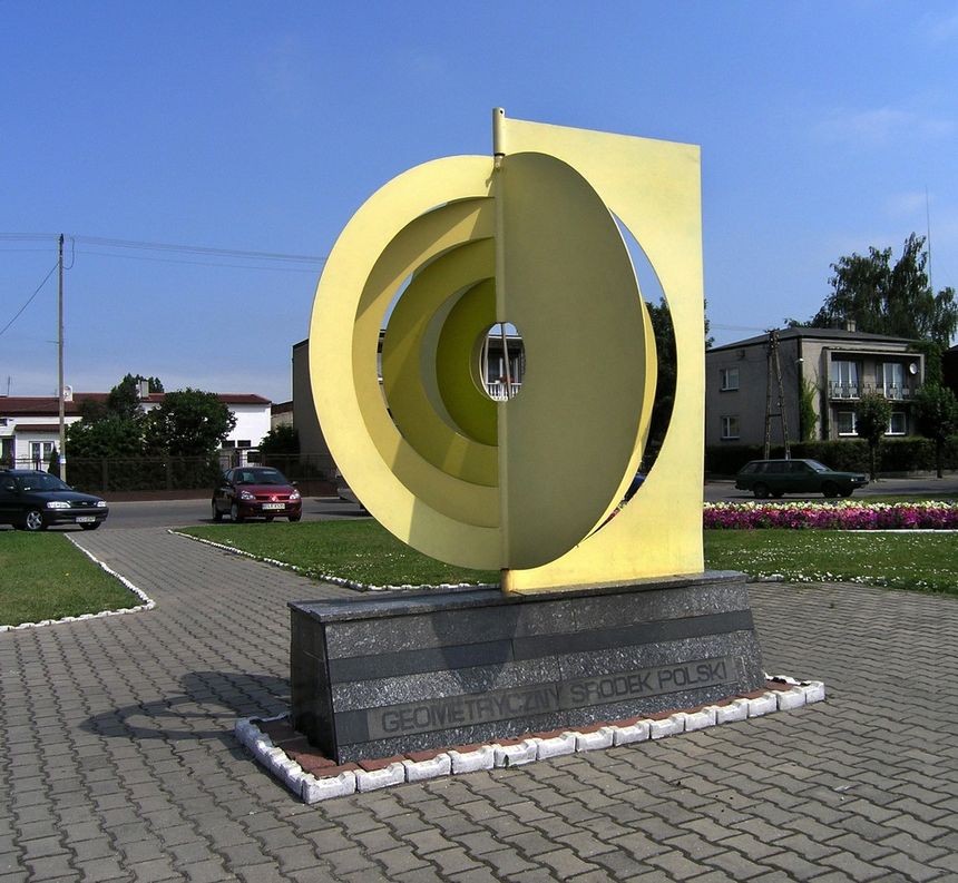 Łódzkie. Nowa Wieś zamiast Piątku. Naukowcy wyznaczyli nowy środek Polski|undefined