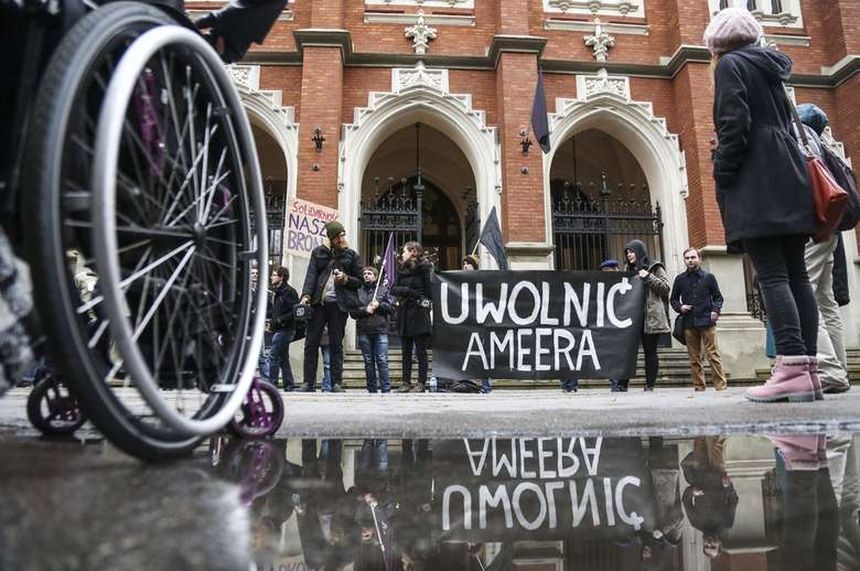 Sąd uchylił areszt Ameerowi Alkhawlany. ABW: "Irakijczyk zagraża bezpieczeństwu kraju"|undefined