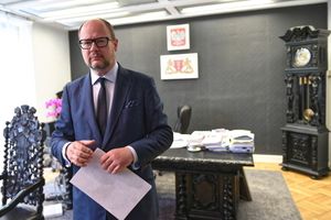 Adamowicz|undefined