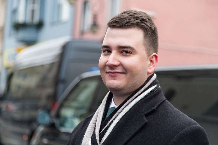Znów głośno o Misiewiczu. Macierewicz na nim nie oszczędzał, jego kariera kosztowała nas fortunę|undefined