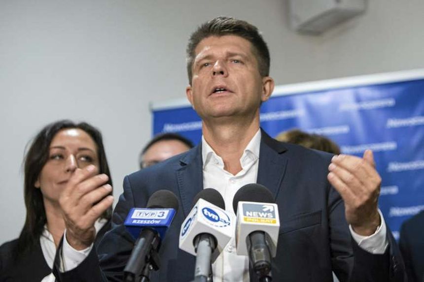Petru|undefined