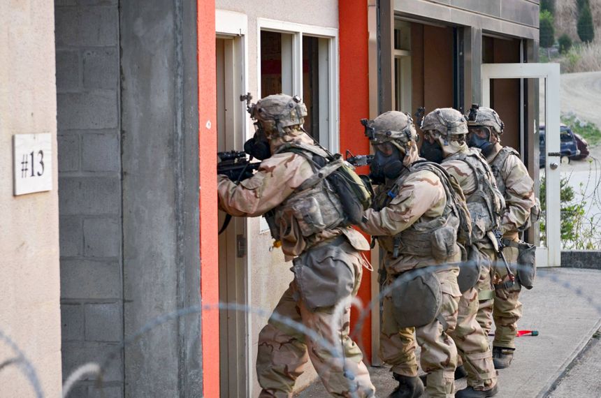 USA szykuje się na wojnę z Koreą Północną? Amerykańscy żołnierze ćwiczyli desant na terytorium Kima|undefined